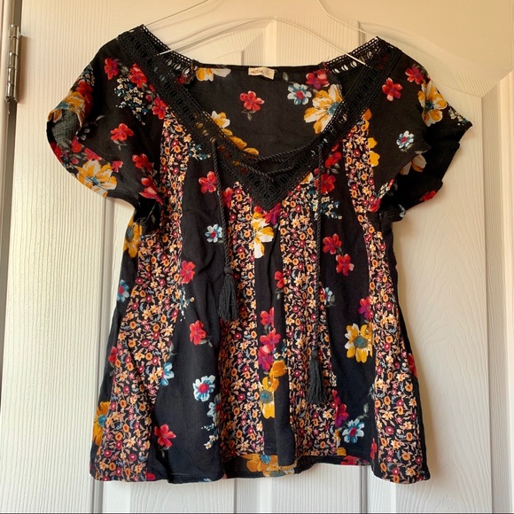Hollister black floral boho blouse tassels size S - Picture 4 of 8